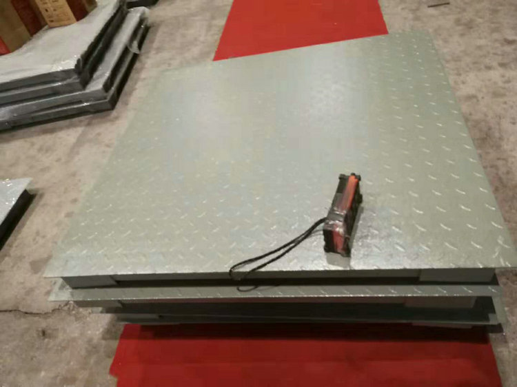 如何在电子地磅仪表中启用串口功能?